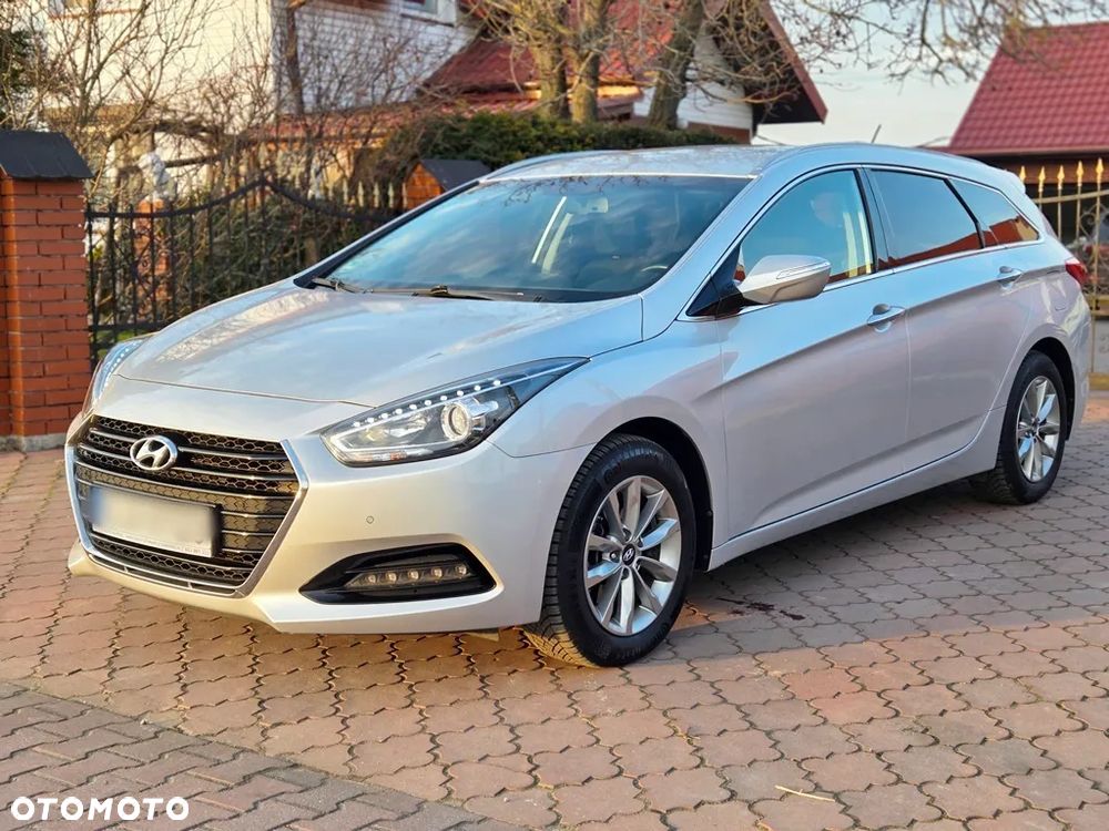 Hyundai i40 Kombi blue 1.7 CRDi DCT Premium - 3