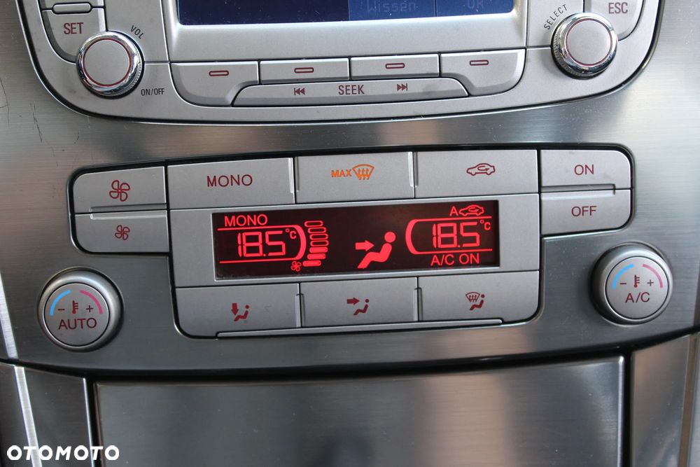 Ford Mondeo - 33