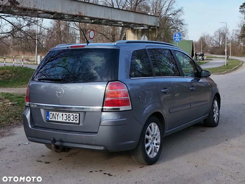 Opel Zafira 1.9 CDTI - 3