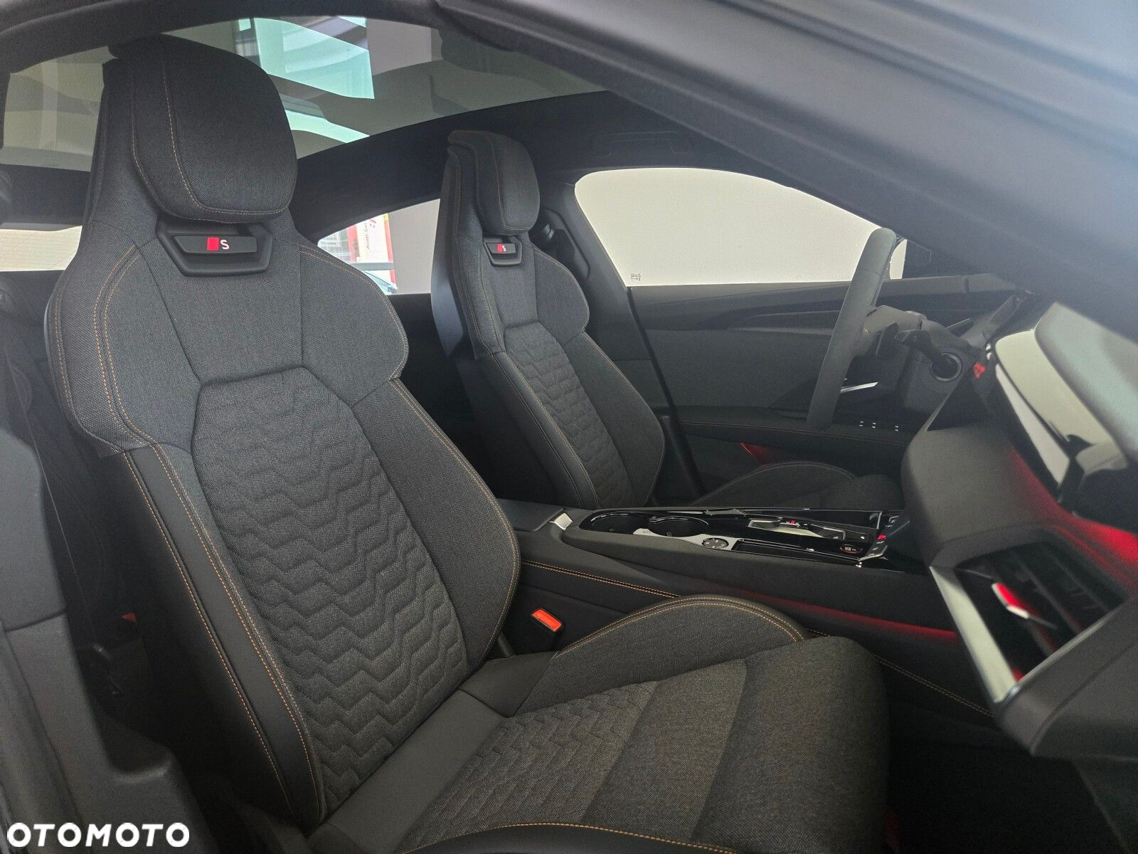 Audi e-tron GT - 25