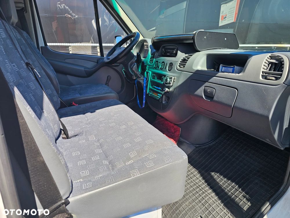 Mercedes-Benz SPRINTER - 10