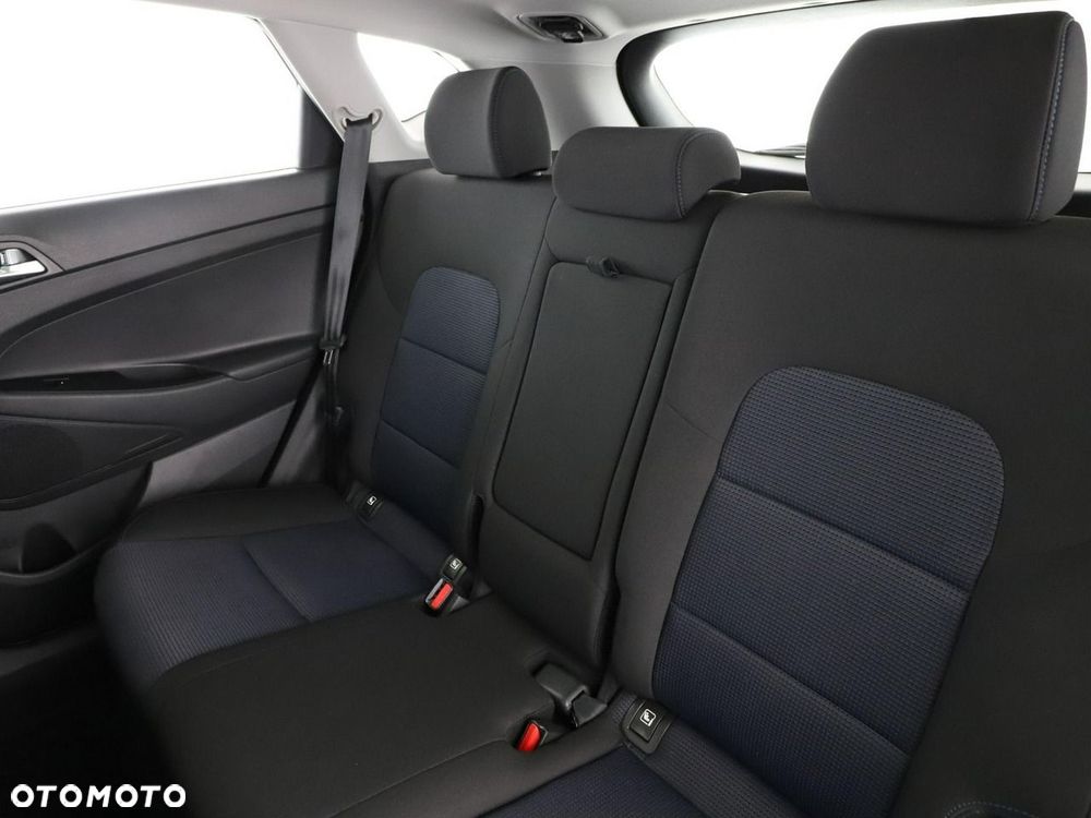 Hyundai Tucson 1.7 CRDI BlueDrive Style 2WD - 18