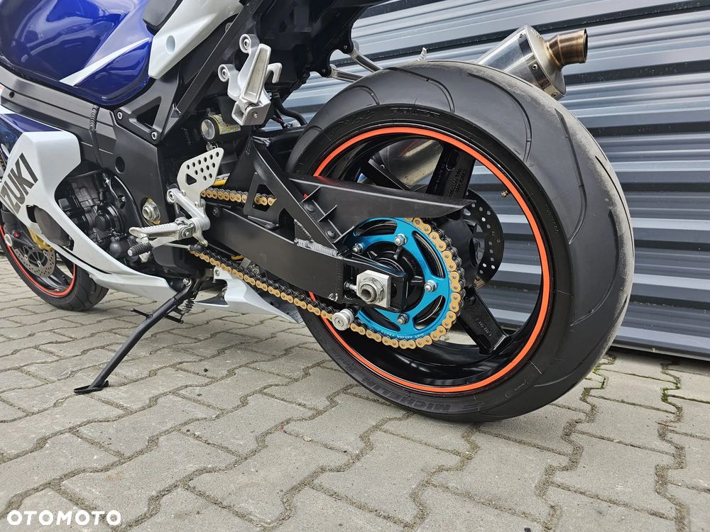 Suzuki GSX-R - 19