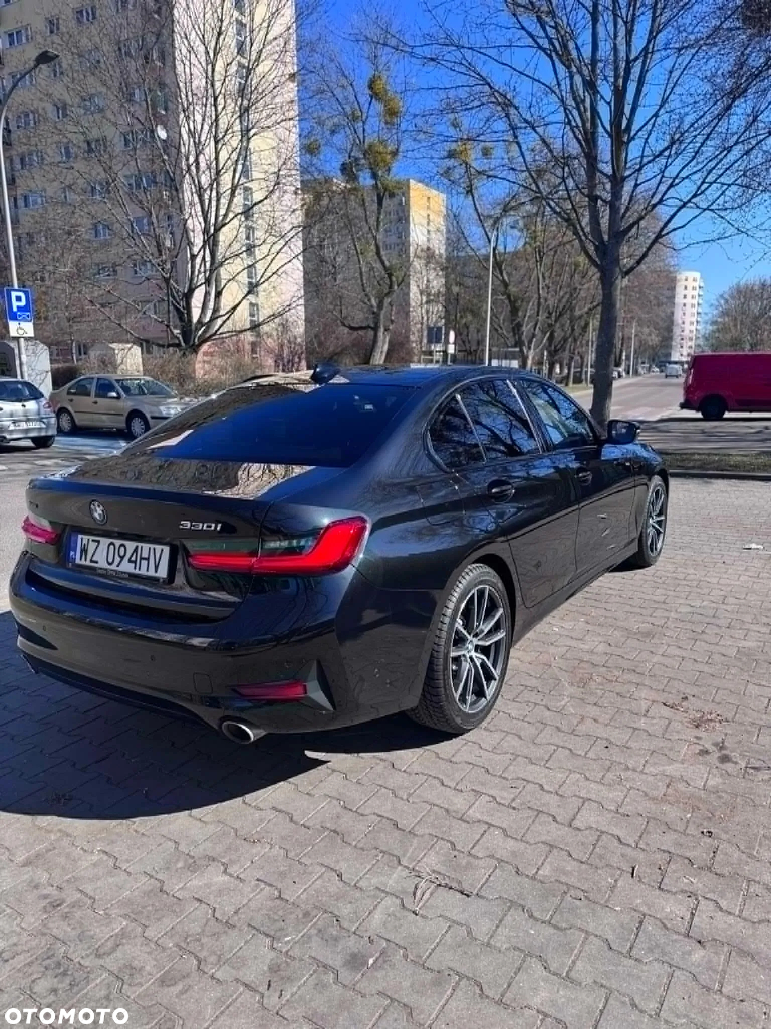 BMW Seria 3 330i xDrive Sport Line - 3