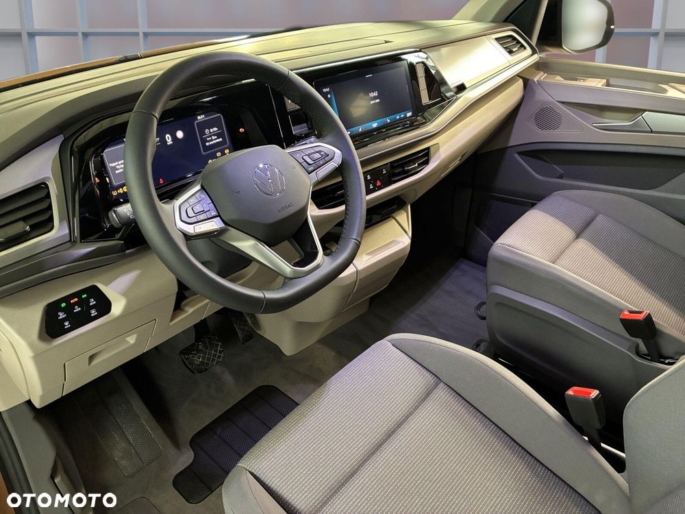 Volkswagen Multivan - 13