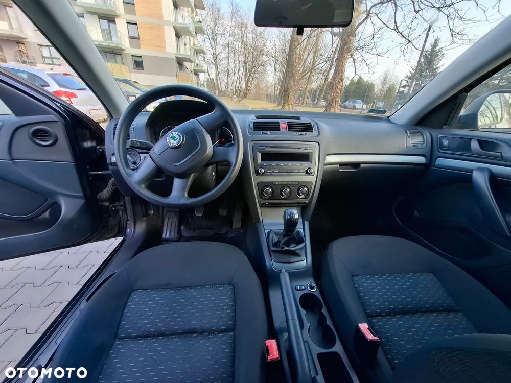 Skoda Octavia 1.6 - 8