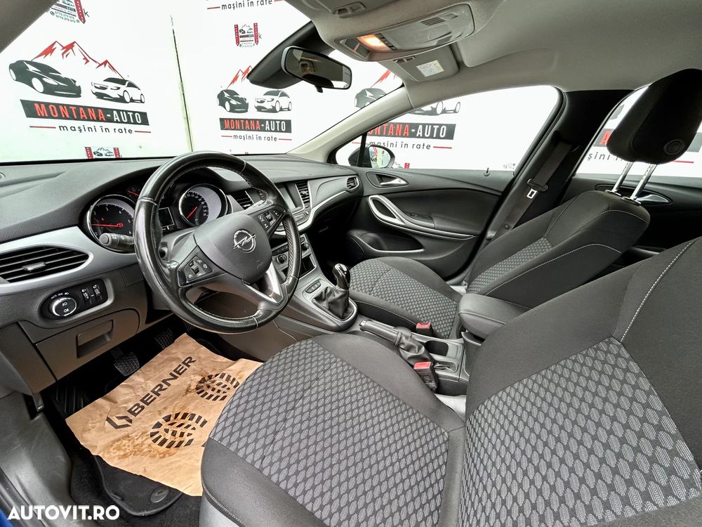 Opel Astra 2021 photo 2