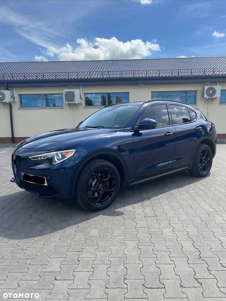 Alfa Romeo Stelvio 2.0 Turbo 16V AT8-Q4 Ti - 1