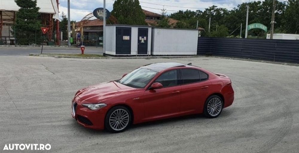 Alfa Romeo Giulia 2.2 JTDM AWD Aut. Veloce - 2
