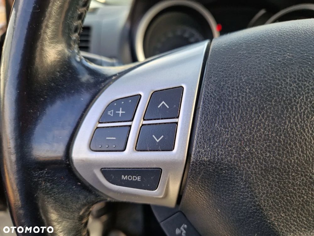 Mitsubishi Lancer - 9