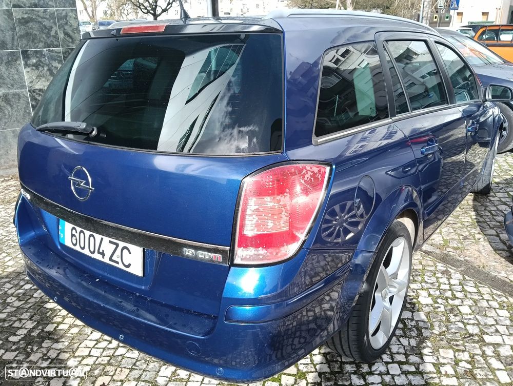 Opel Astra Caravan 1.9 CDTi Cosmo - 20