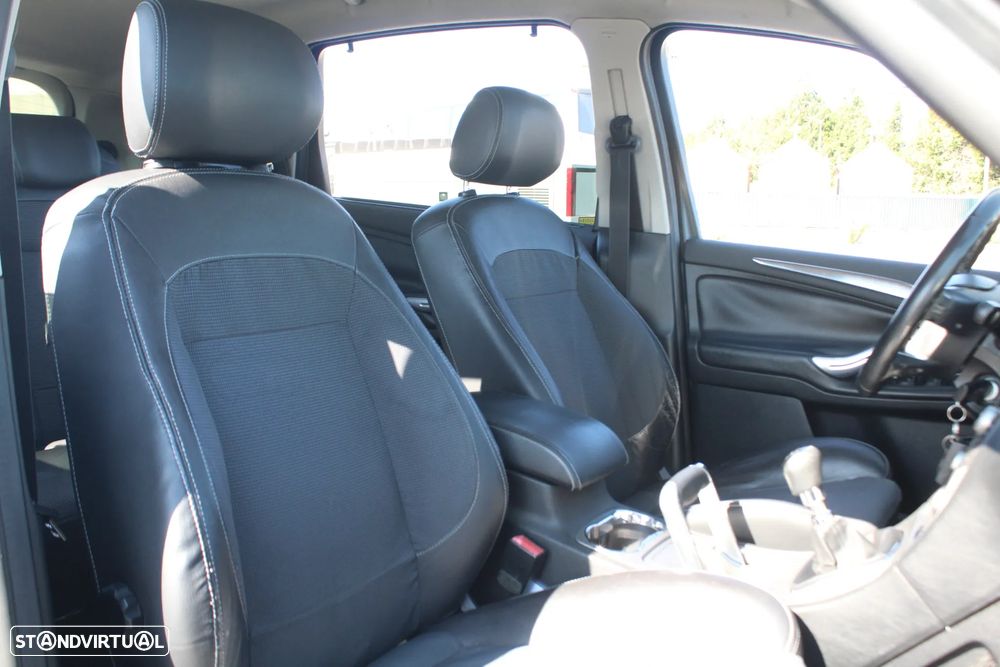 Ford S-Max 1.8 TDCi Titanium 7L - 45