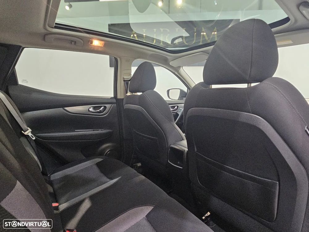 Nissan Qashqai 1.5 dCi N-Connecta J18 - 37