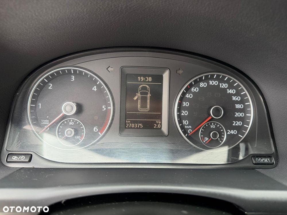 Volkswagen Touran 2.0 TDI DPF BlueMotion Technology DSG Life - 14
