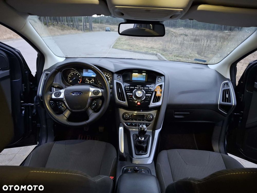 Ford Focus 1.6 EcoBoost Trend - 16