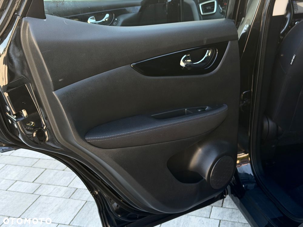 Nissan Qashqai 1.6 dCi 4 x 4 DPF tekna - 31
