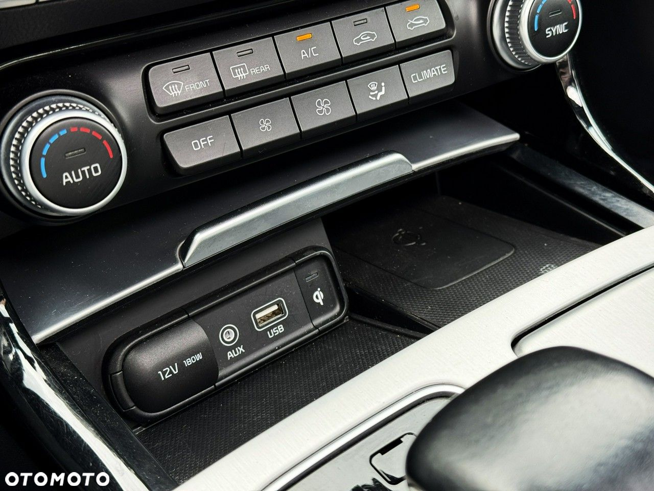 Kia Stinger 2.0 T-GDI GT Line - 30