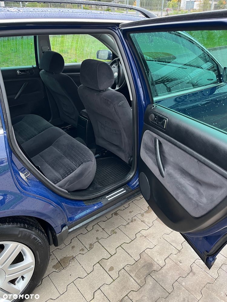 Volkswagen Passat - 12