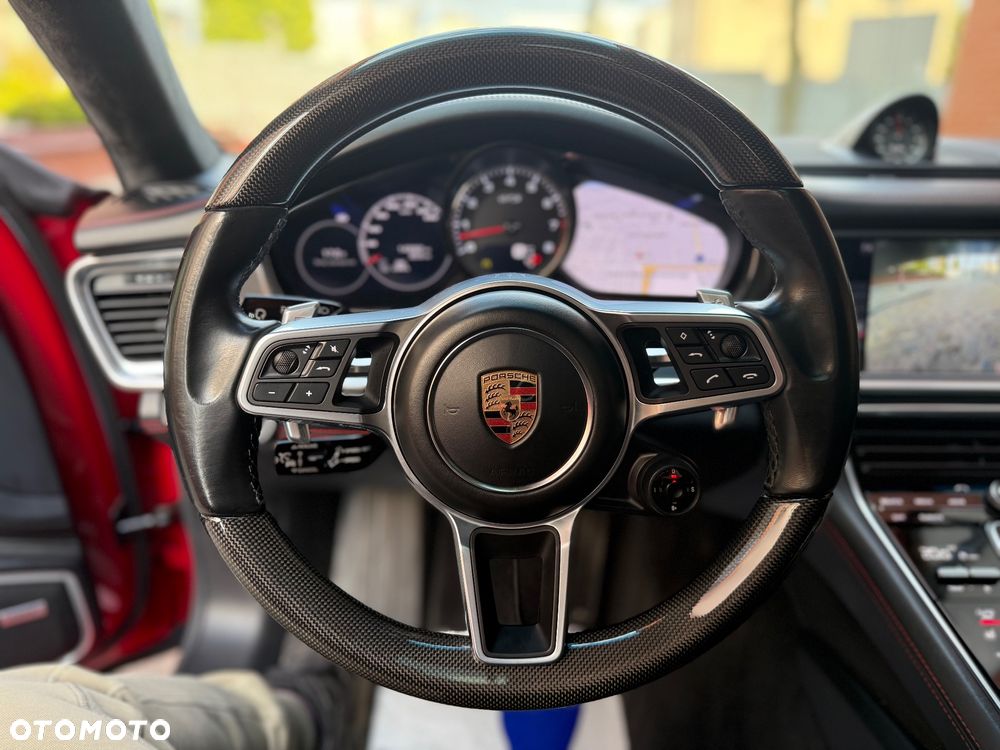 Porsche Panamera GTS GPF - 36