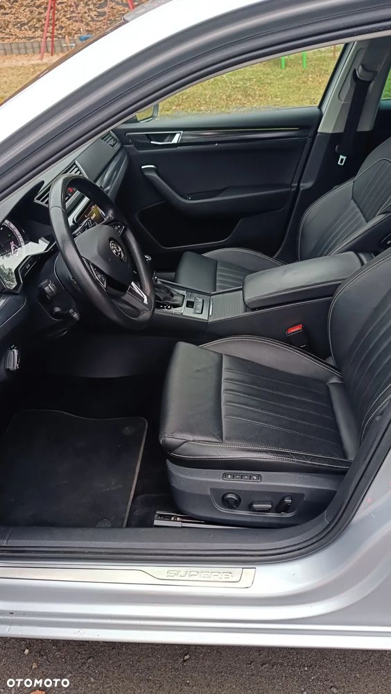 Skoda Superb 2.0 TDI DSG Premium Edition - 12