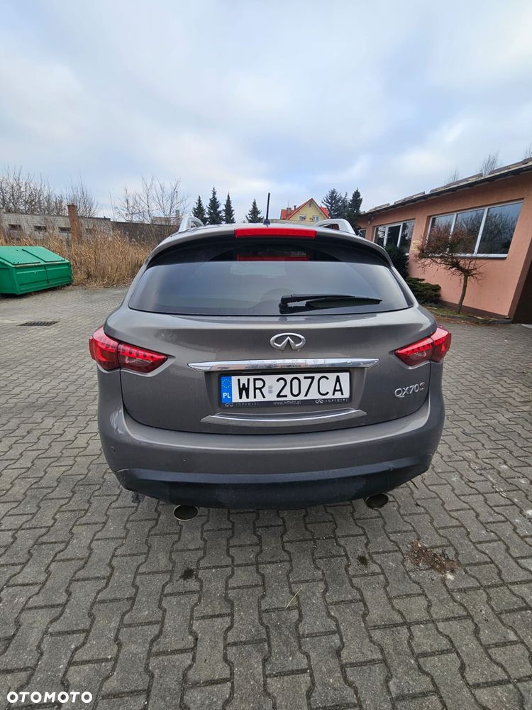 Infiniti QX70 3.7 S - 8
