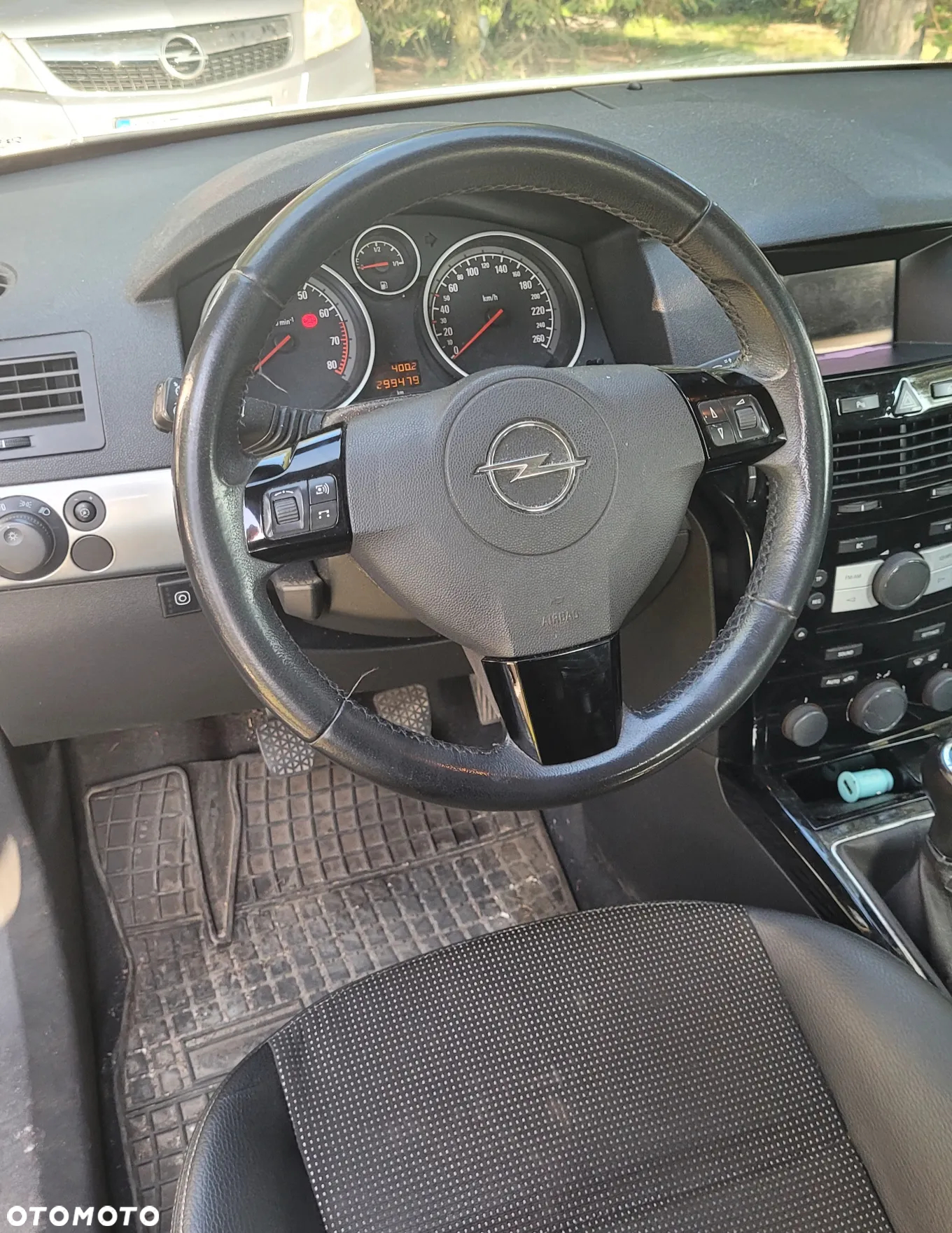 Opel Astra GTC 1.6 - 15