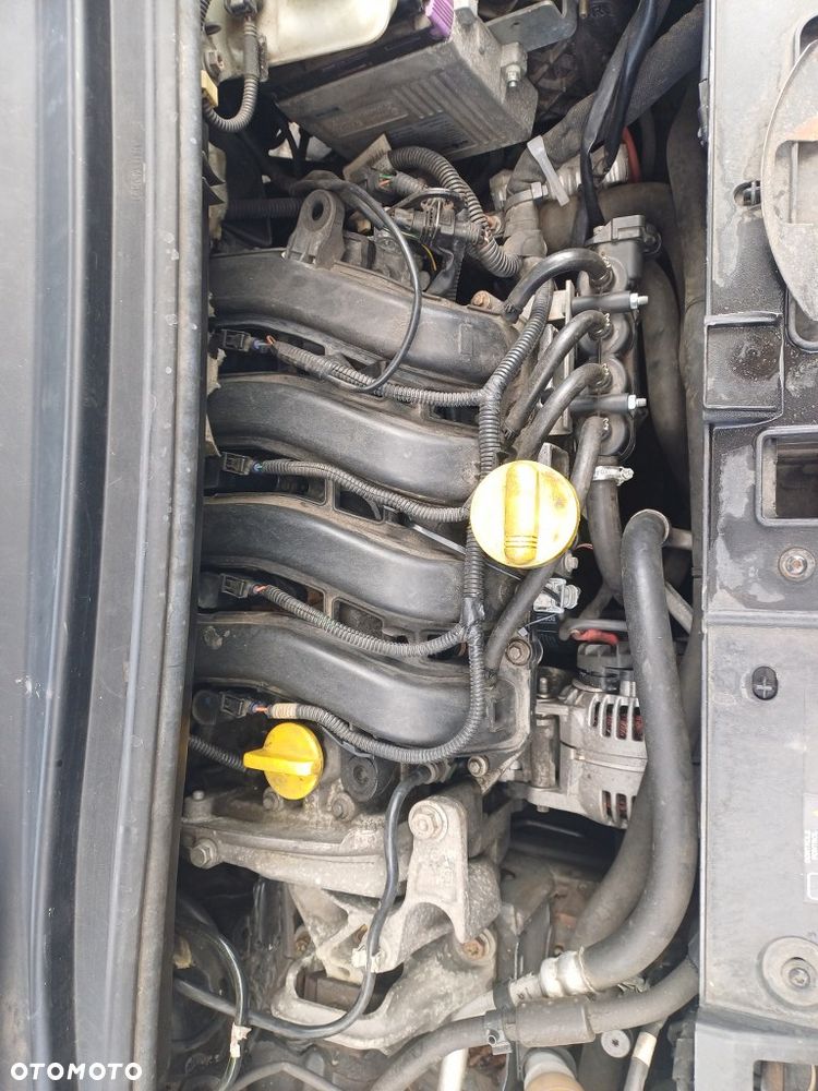 Renault Scenic 1.6 16V 110 TomTom Edition - 16