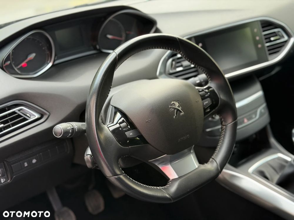 Peugeot 308 1.2 PureTech Allure S&S - 27