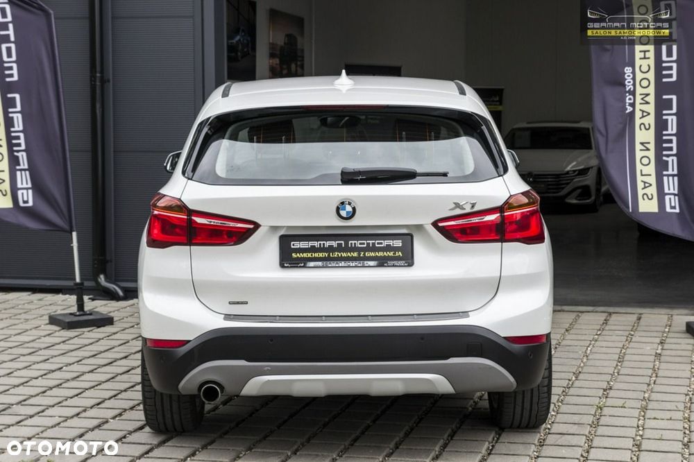 BMW X1 xDrive18d xLine - 14