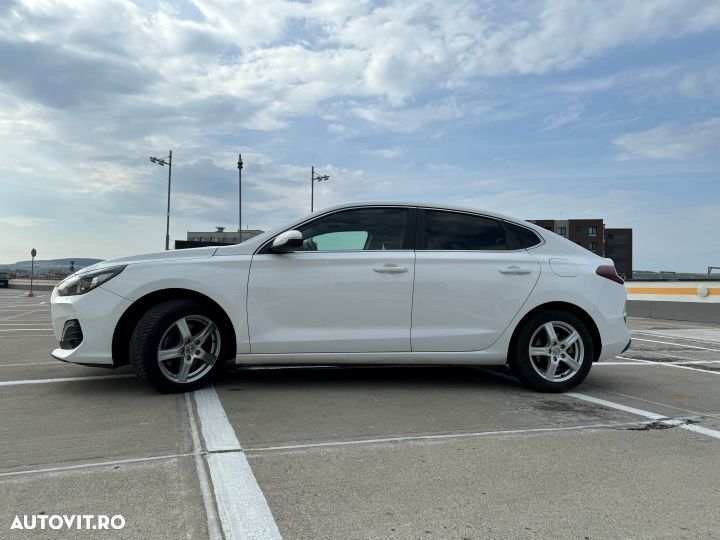 Hyundai i30 1.4 T-GDi 140CP 5DR 7DCT Exclusive - 6