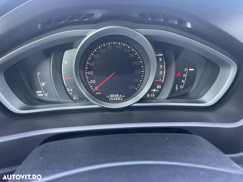 Volvo V40 D2 Geartronic - 11