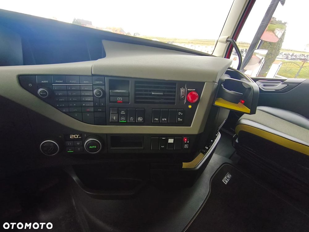Volvo FH-16 / 750 KM / 6 x 4 / 217000 km - 35