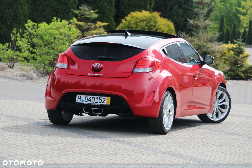 Hyundai Veloster - 10