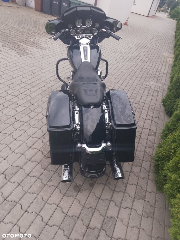 Harley-Davidson Touring Street Glide - 4