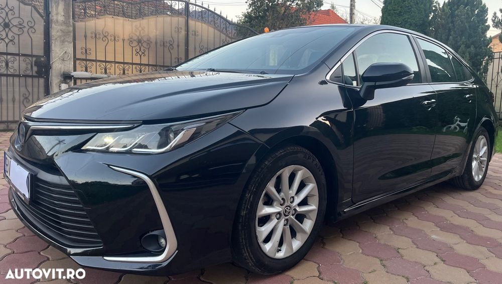 Toyota Corolla 1.8 HSD Dynamic - 1
