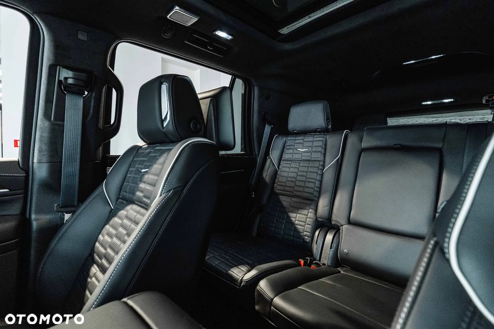 Cadillac Escalade - 30
