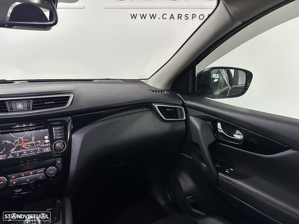 Nissan Qashqai 1.3 DIG-T N-Connecta J18 - 16
