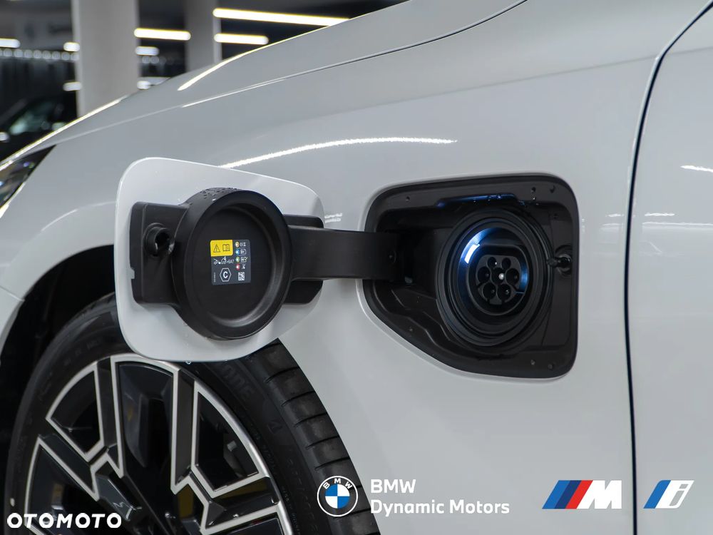 BMW Seria 5 530e xDrive PHEV M Sport - 11