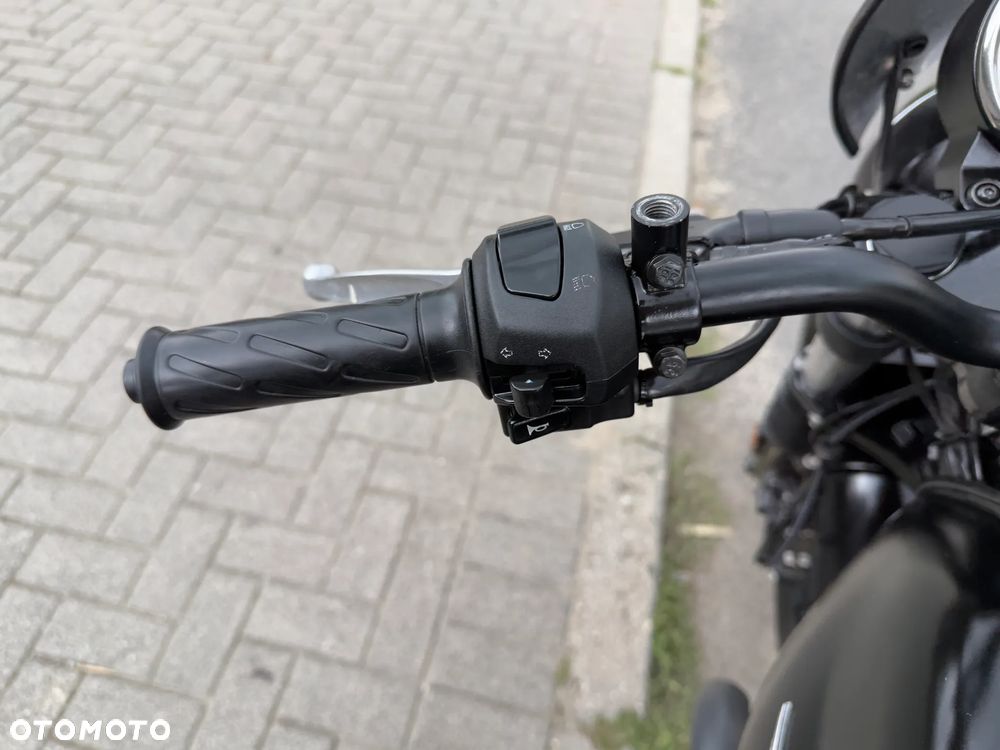 Moto Guzzi V7 - 11