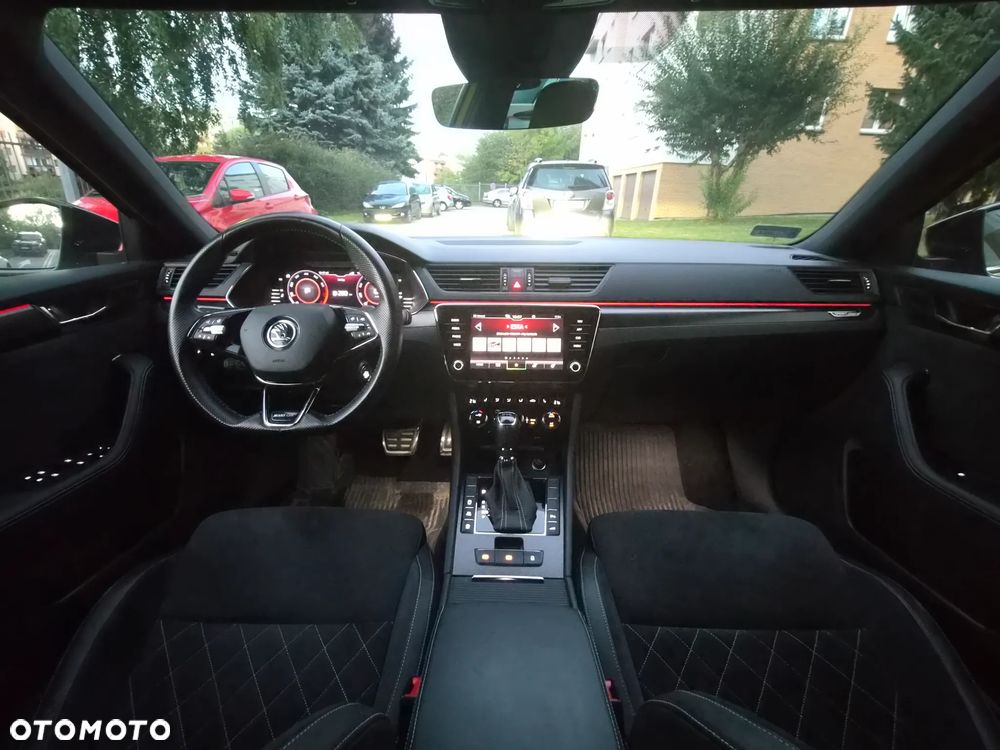Skoda Superb 2.0 TSI Sportline DSG - 13