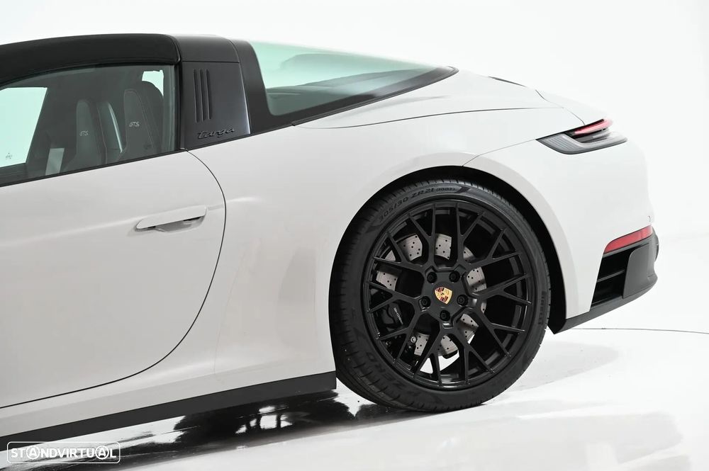 Porsche 911 (992) Targa 4 GTS PDK - 17