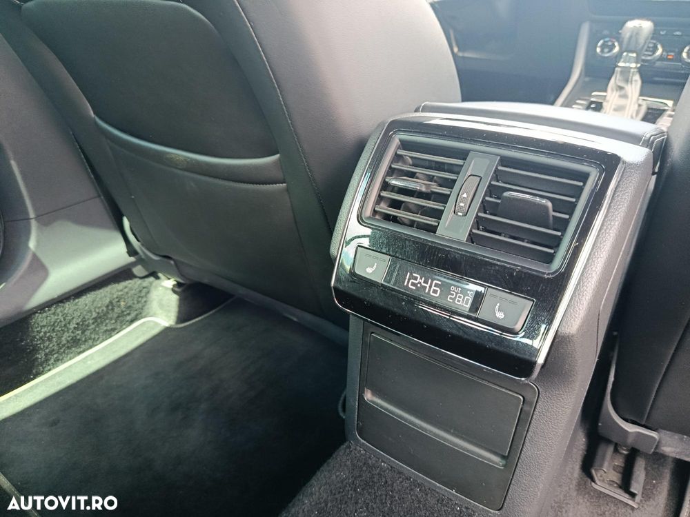Skoda Superb 2.0 TDI DSG Sportline - 4