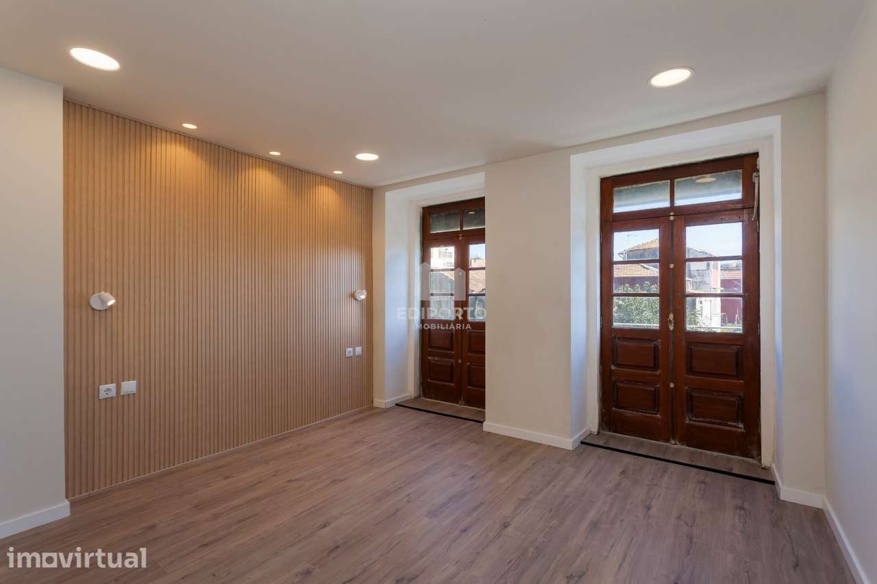 T1 com Espaço Exterior no Bonfim e Vista Douro – 2º Piso | Ideal para - Grande imagem: 3/32