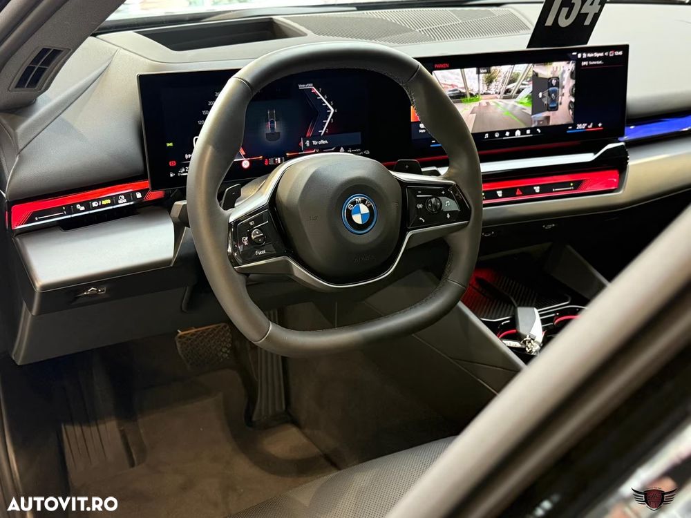 BMW Seria 5 550e xDrive Aut. - 8