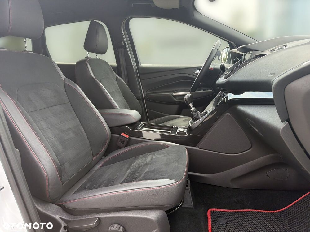Ford Kuga - 22
