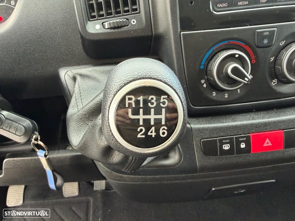 Citroën Jumper 2.2 BlueHDi 30 L1H1 - 18