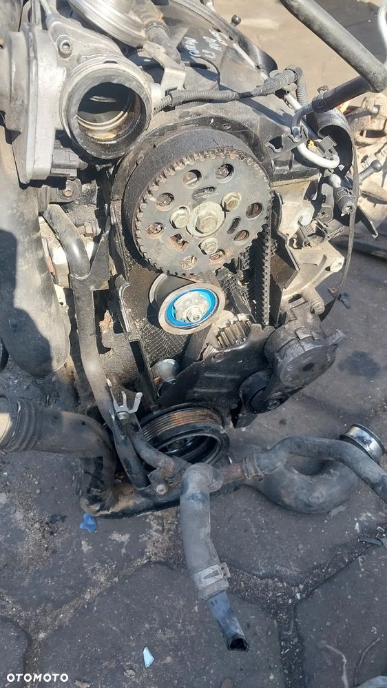 Silnik 1.9 Tdi 105 KM BJB BKC BXE BRU AVQ BXF NA CZĘŚCI GŁOWICA Tłok wał korbowód wałek rozrządu pokrywa miska olejowa rura dolotowa koło wałka pasowe magistrala wody pompa paliwa wtryskowa vacum EGR zawór - 5