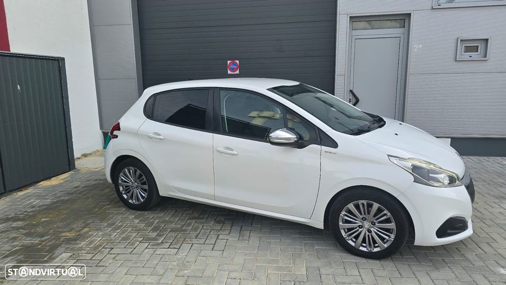 Peugeot 208 1.6 BlueHDi Style - 2