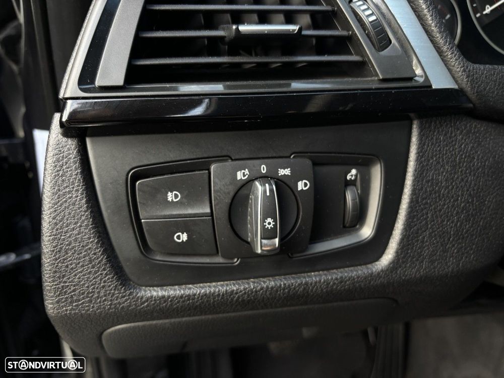 BMW 318 d Pack M - 19