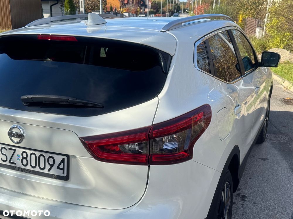 Nissan Qashqai 1.3 DIG-T TEKNA - 8